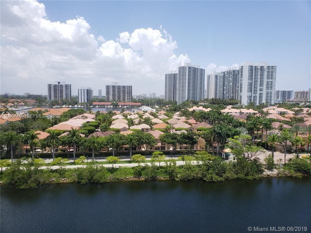 3701 N Country Club Drive # 1008, Aventura FL 33180 photo 2