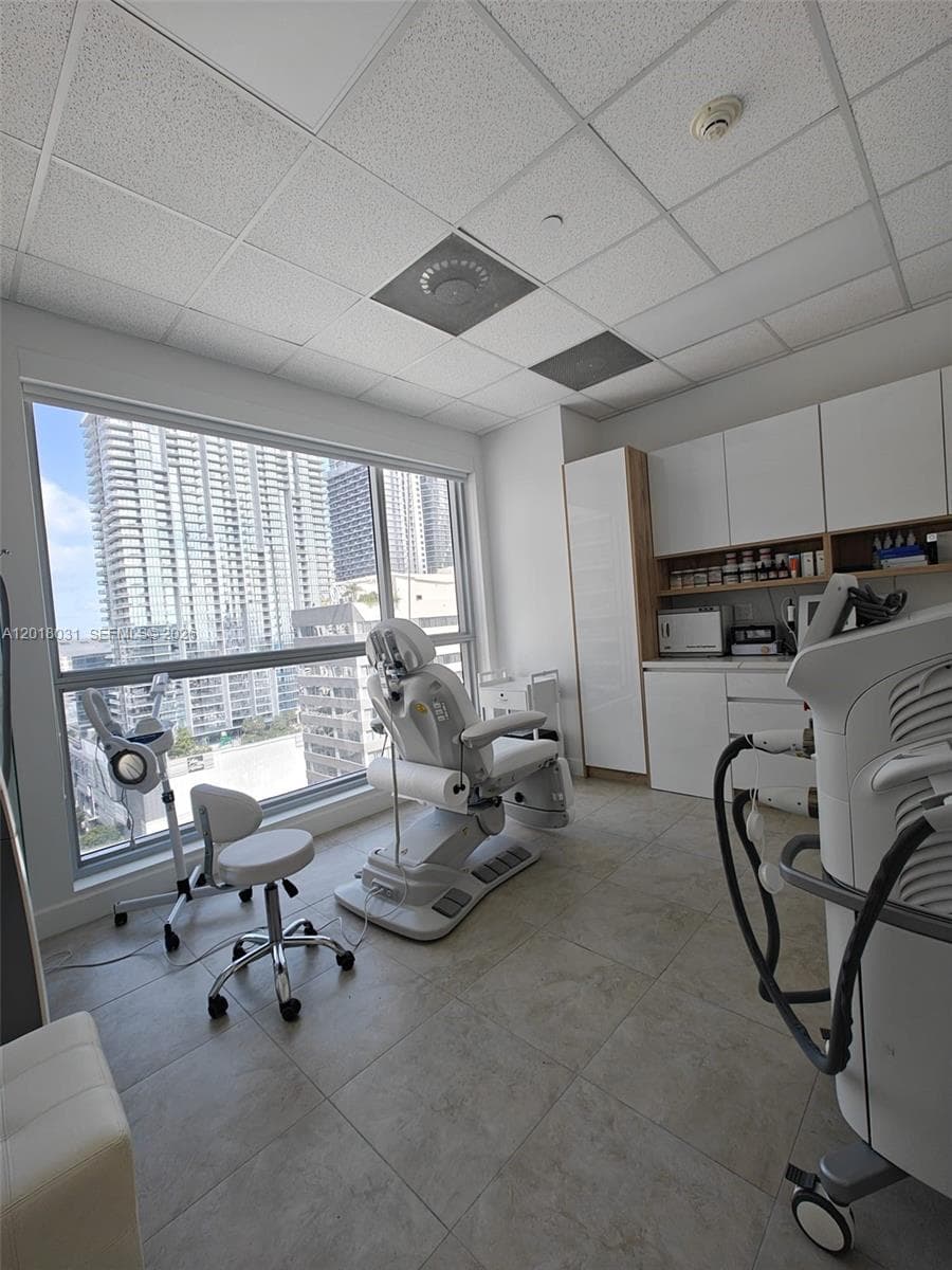 175 SW 7th St # 2006, Miami FL 33130 photo 2