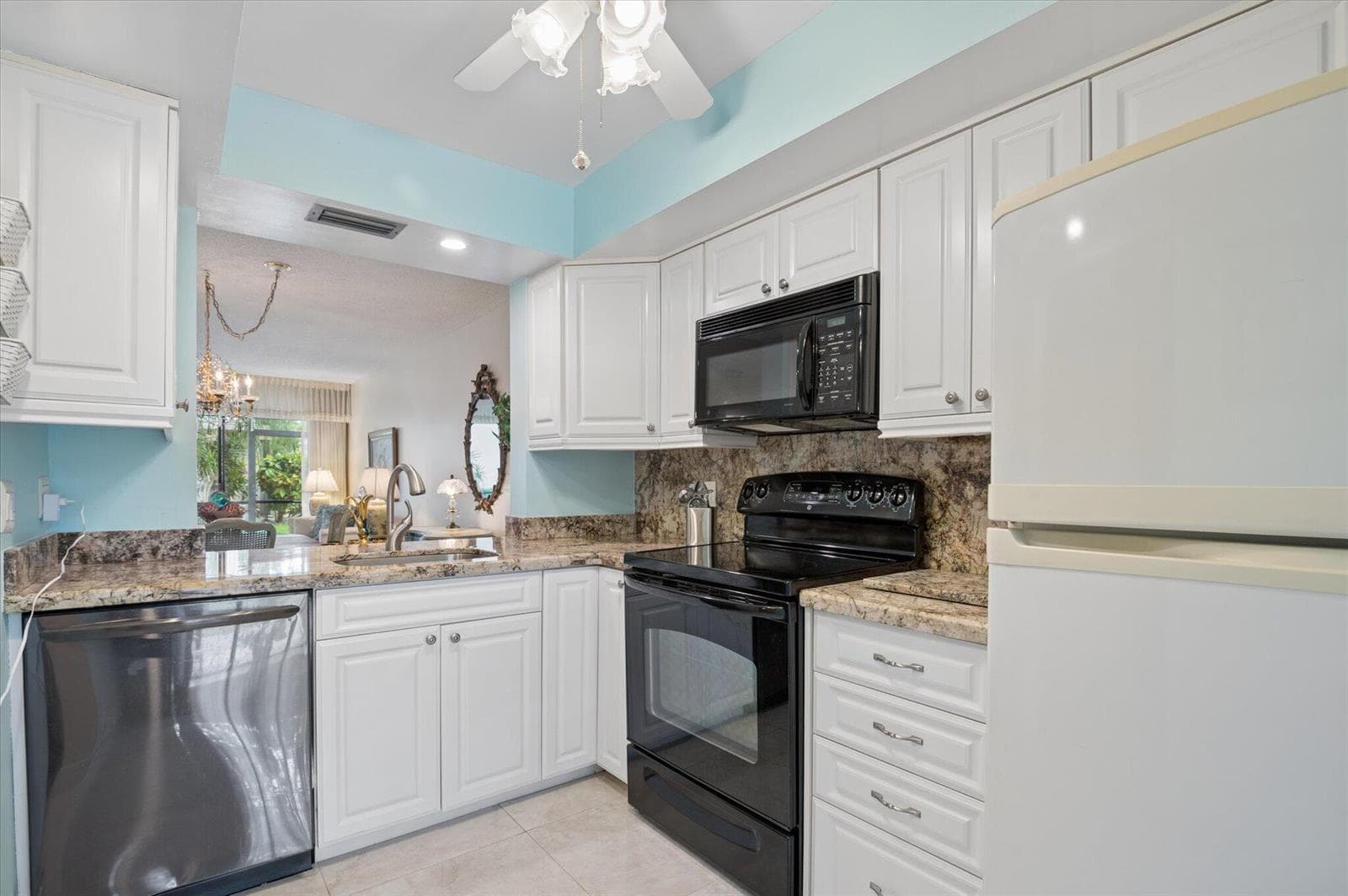 2307 SW 15th Street SW # 1, Deerfield Beach FL 33442 photo 4