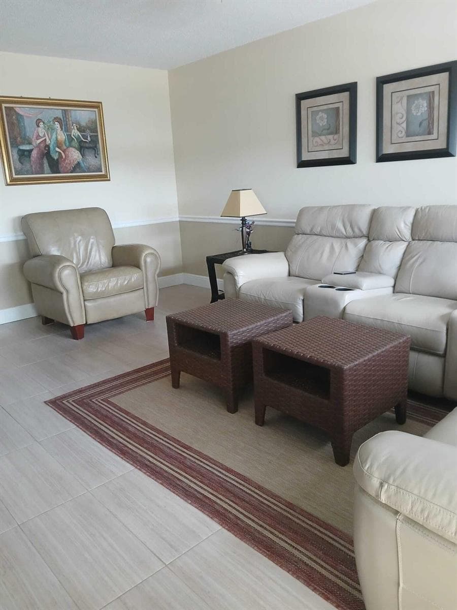 4023 Newport H, Deerfield Beach FL 33442 photo 2