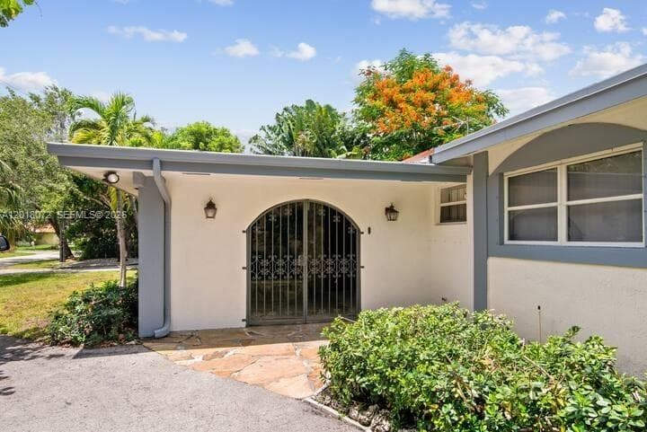 13325 SW 84th Ave, Pinecrest FL 33156 photo 3