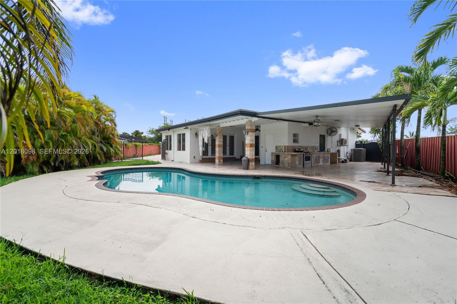 13611 SW 77th St, Miami FL 33183