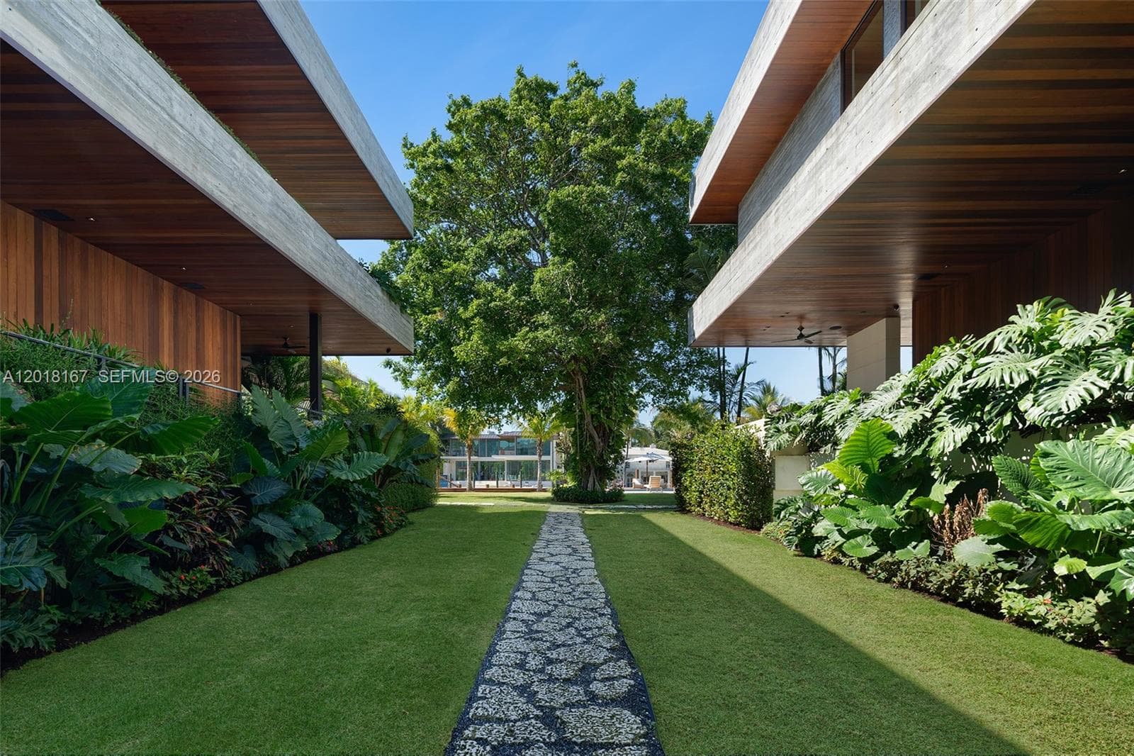 1420 W 23rd St, Miami Beach FL 33140 photo 3
