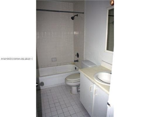 365 SW 86th Ave # 203, Pembroke Pines FL 33025 photo 5