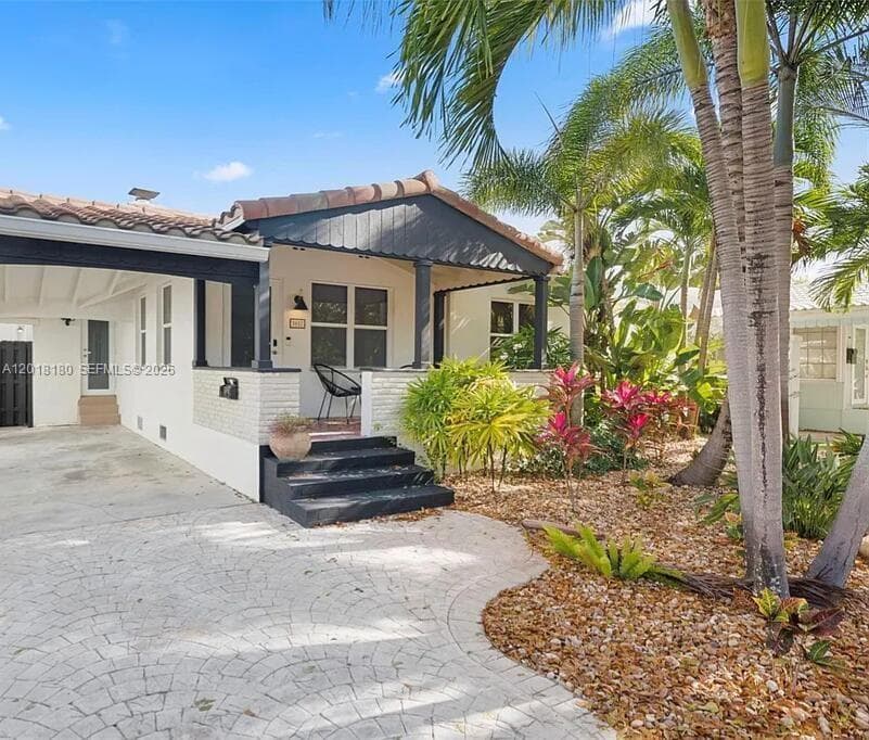 1617 NE 3rd Ct, Fort Lauderdale FL 33301