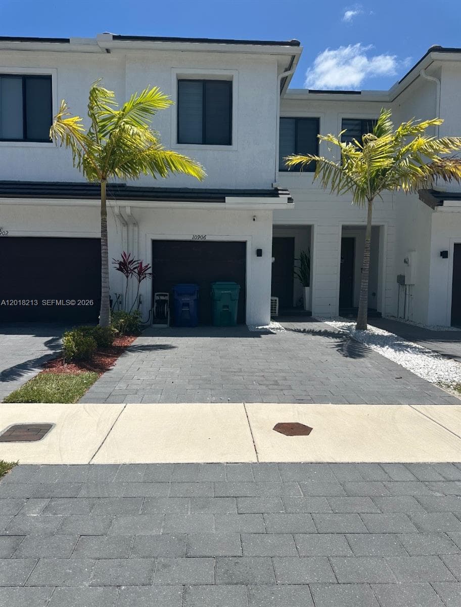 10906 SW 232nd Ter, Homestead FL 33032 photo 2