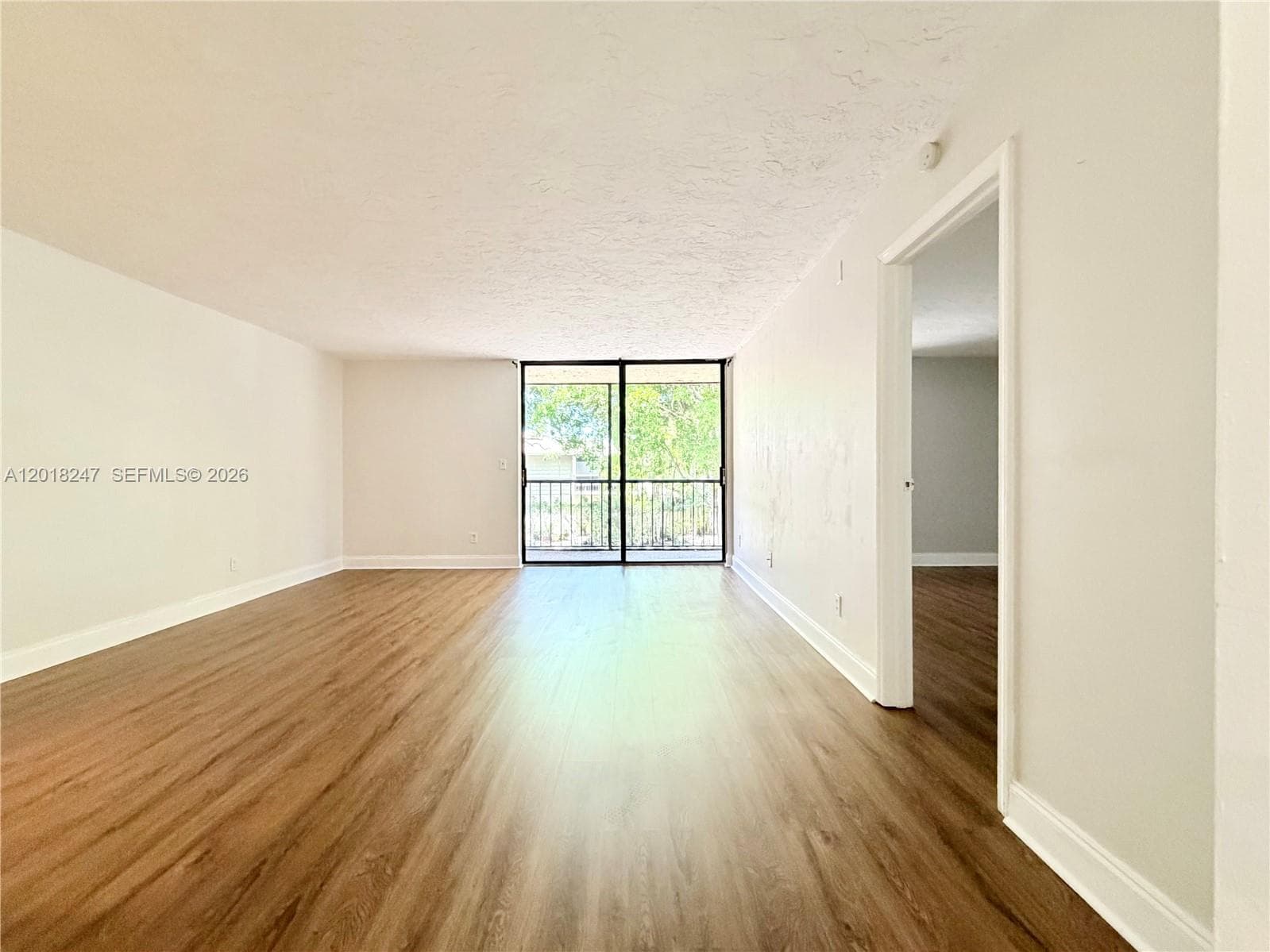 450 Commodore Dr # 214, Plantation FL 33325 photo 5