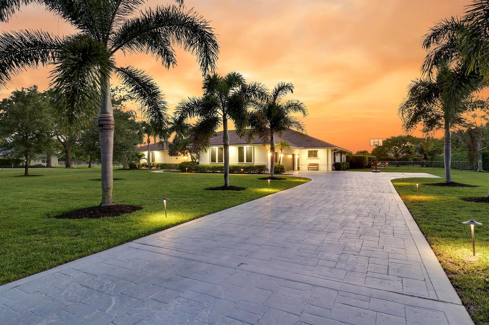 8667 Steeplechase Drive, Palm Beach Gardens FL 33418 photo 3