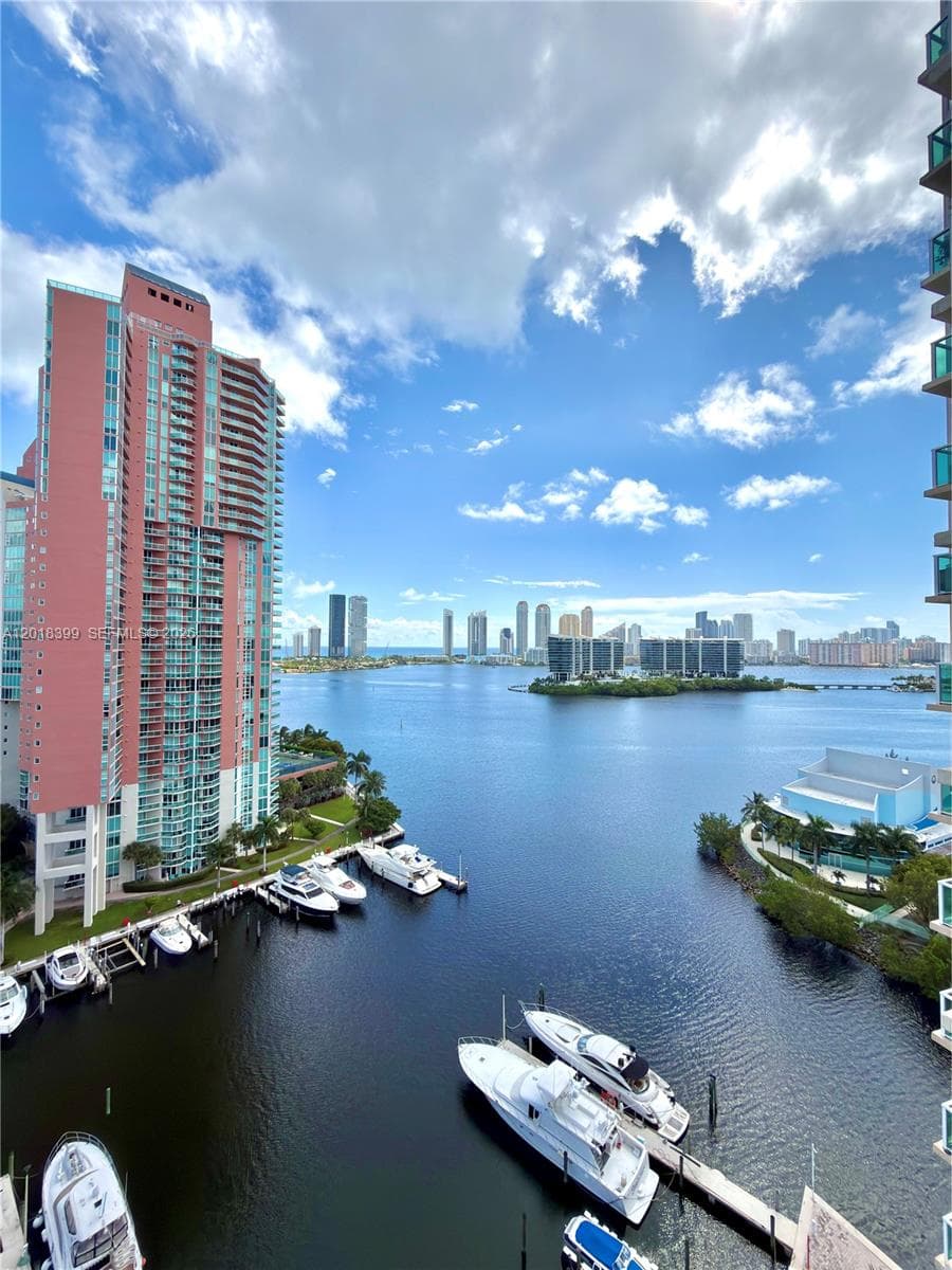 3330 NE 190th St # 1610, Aventura FL 33180