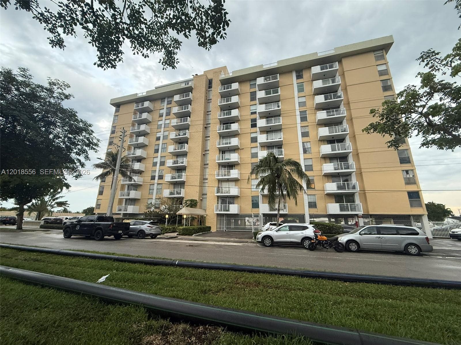 2020 NE 135th St # 503, North Miami FL 33181