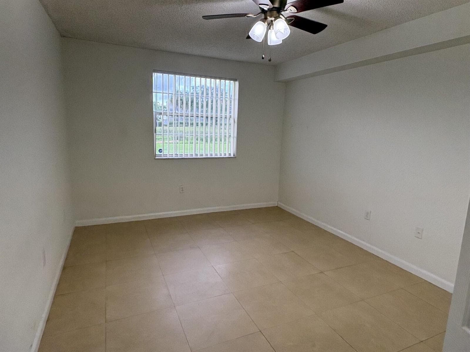 2841 N Oakland Forest Drive # 107, Oakland Park FL 33309 photo 5