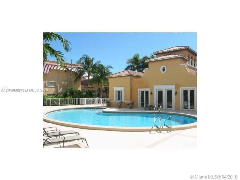 6713 N Kendall Dr # 611, Pinecrest FL 33156 photo 2