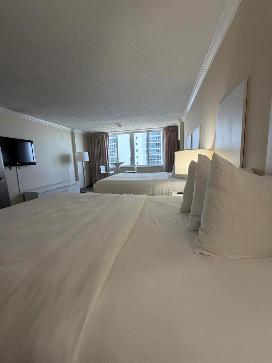 19201 Collins Avenue # 1122, Sunny Isles Beach, FL 33160 photo 5