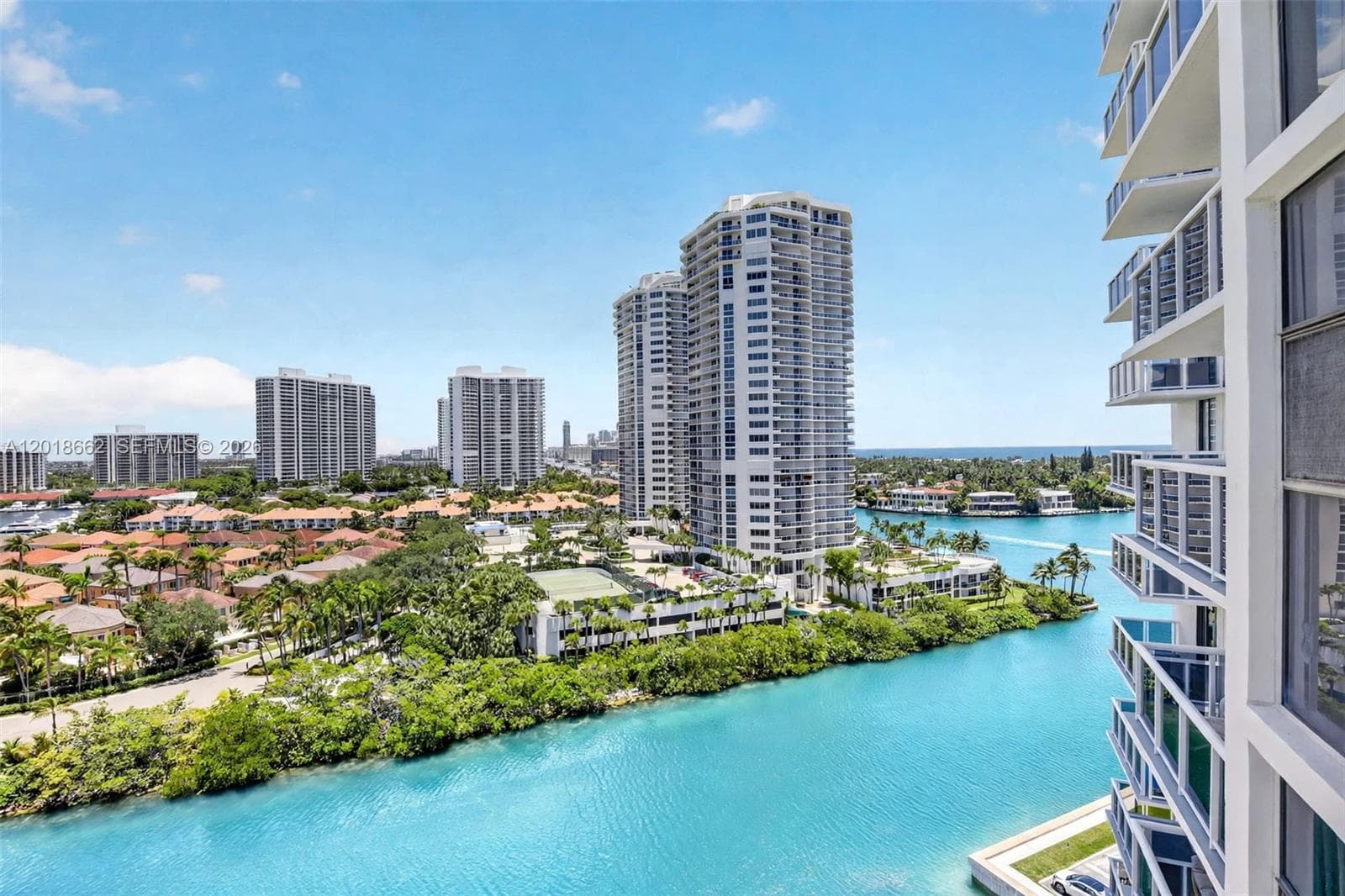 20505 E Country Club Dr # 1431, Aventura FL 33180 photo 4