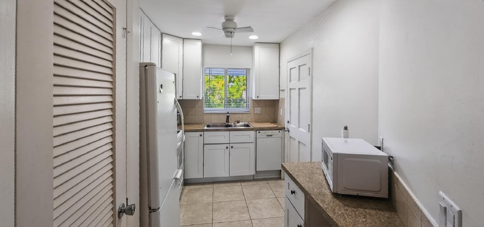 8 Garden Street # 206r, Tequesta FL 33469 photo 5