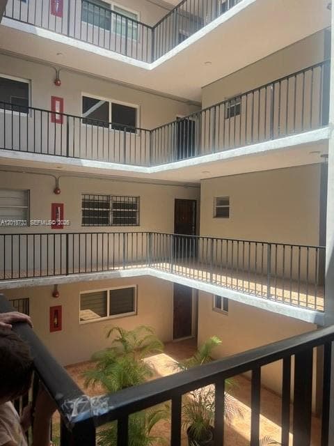 6965 Harding Ave # 305, Miami Beach FL 33141