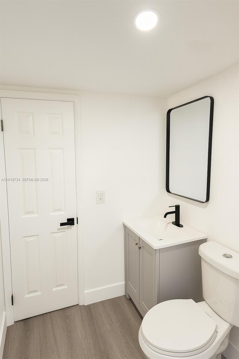 417 NW 2nd Ave # 9, Hallandale Beach, FL 33009 photo 5