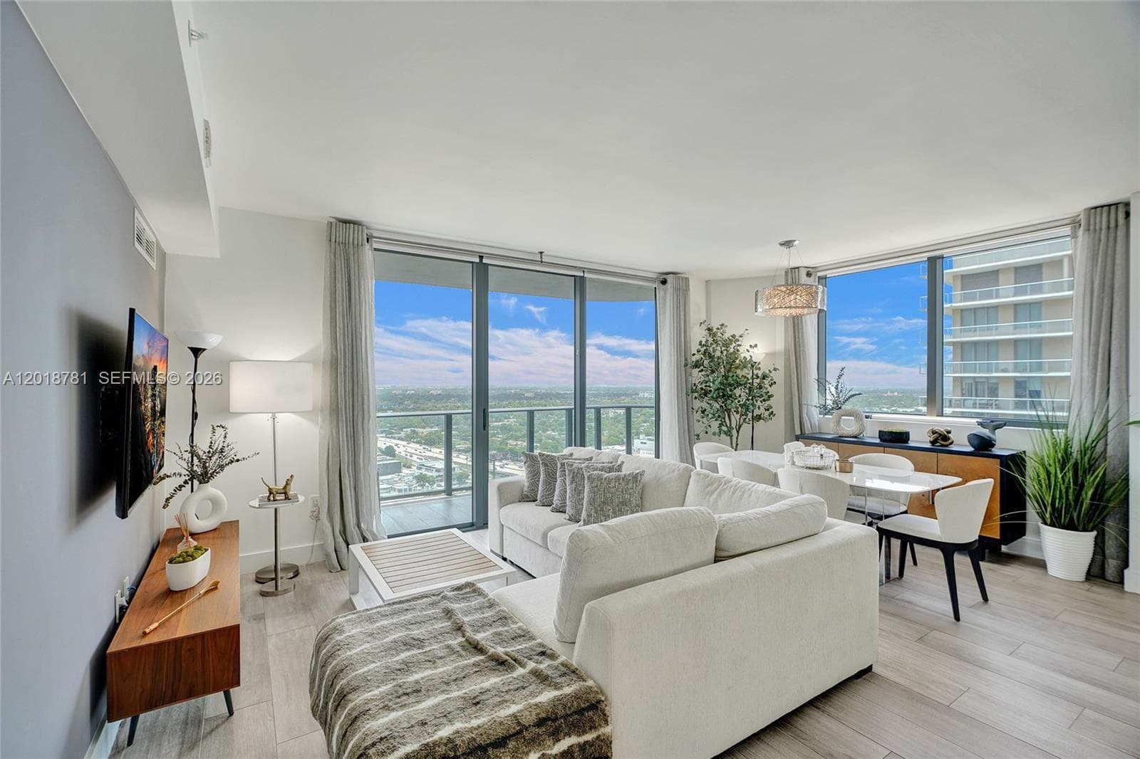 121 NE 34th St # 2809, Miami, FL 33137 photo 4
