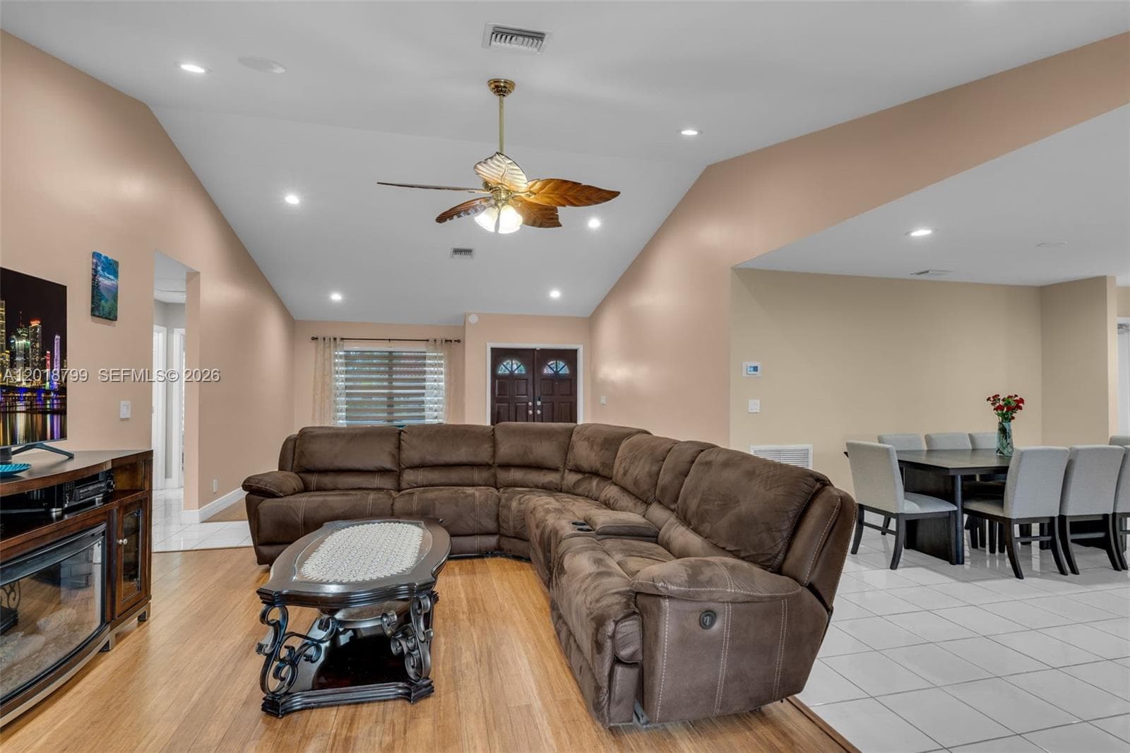 7817 Sunflower Dr, Margate FL 33063 photo 2