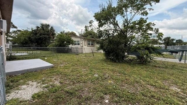 646 NW 14th Ter, Fort Lauderdale FL 33311 photo 5
