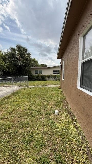 646 NW 14th Ter, Fort Lauderdale FL 33311 photo 5