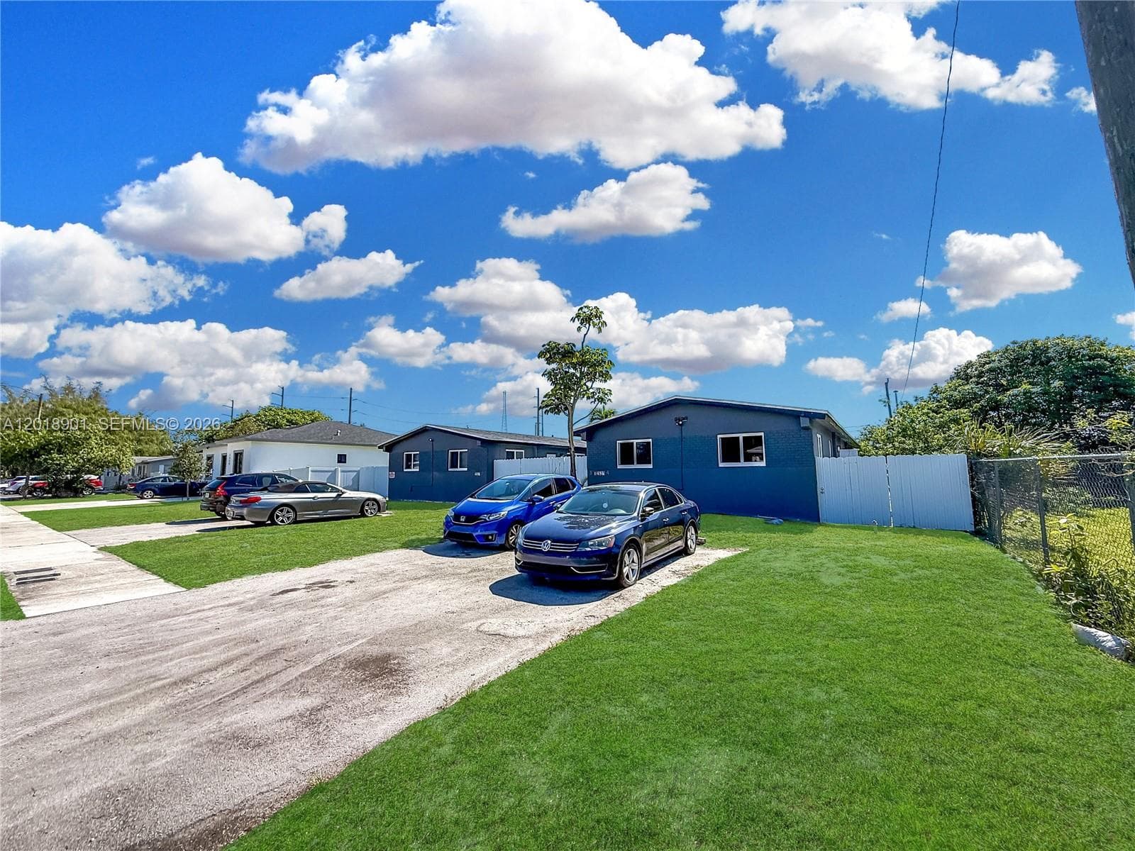 2620 NW 18th TER, Oakland Park FL 33311 photo 2