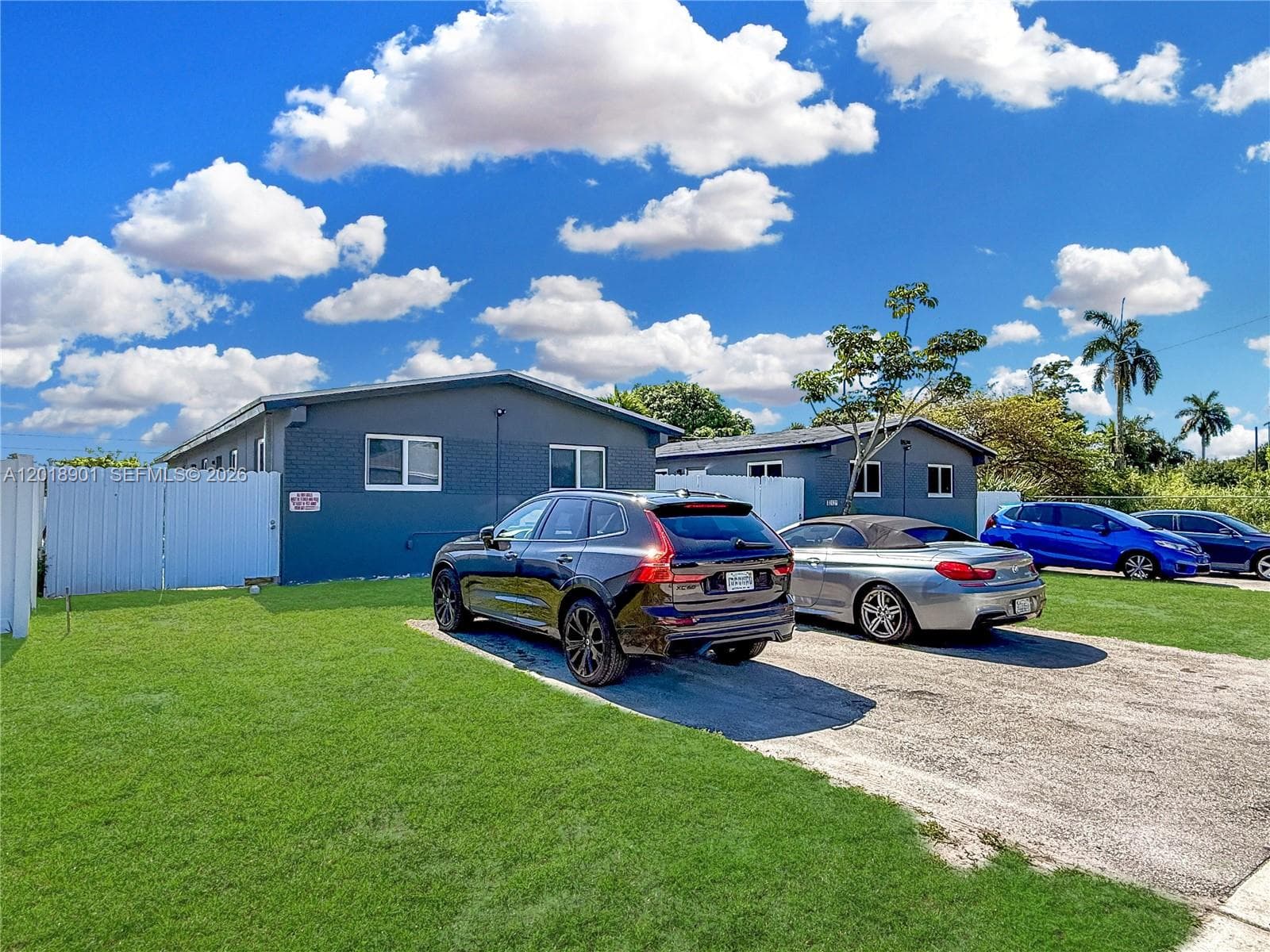 2620 NW 18th TER, Oakland Park FL 33311 photo 3