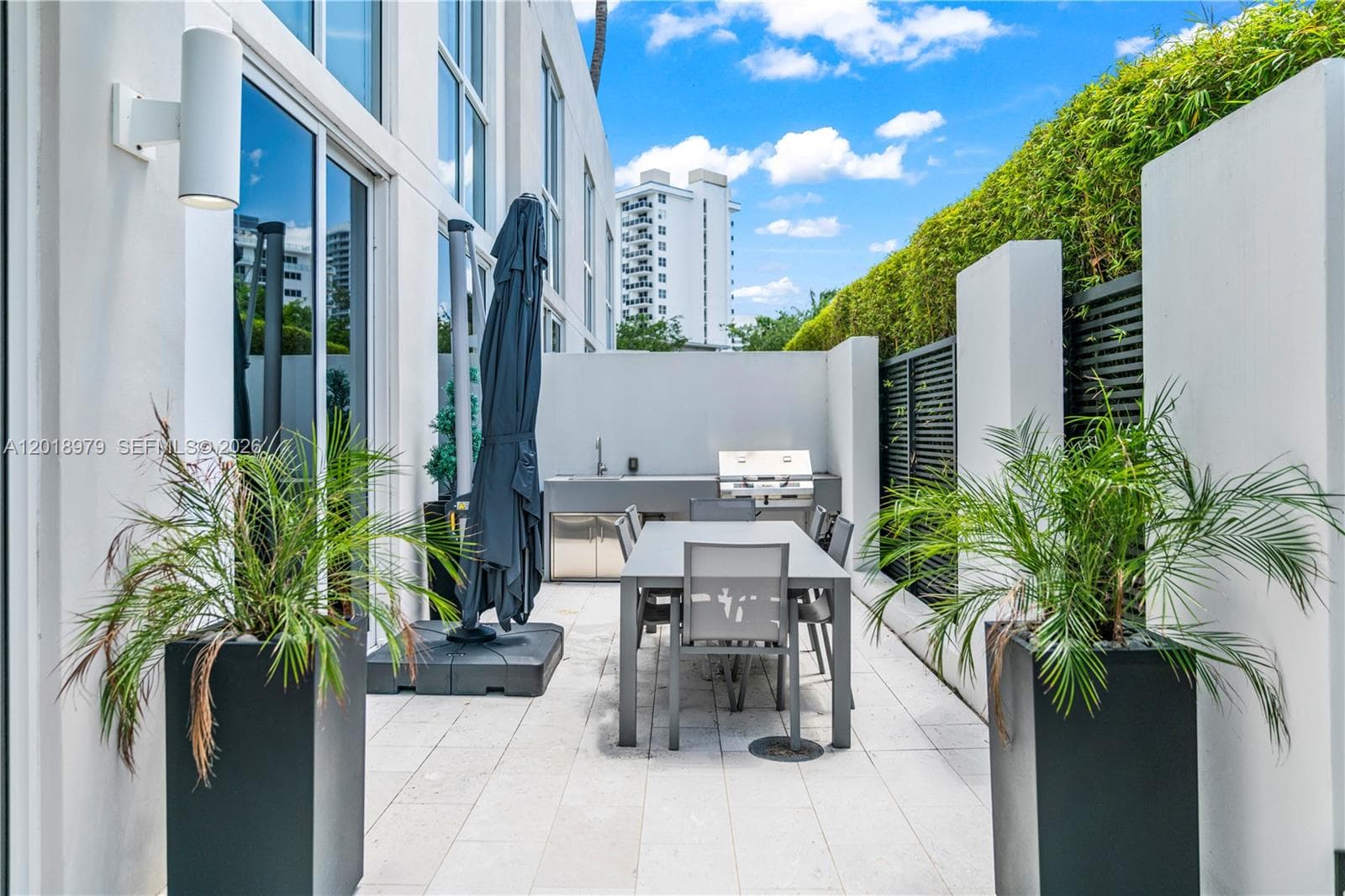 401 N Birch Rd # TH2, Fort Lauderdale, FL 33304 photo 2