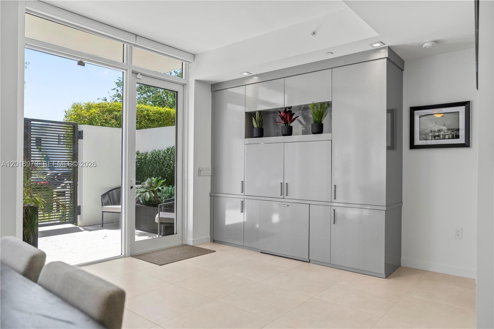 401 N Birch Rd # TH2, Fort Lauderdale, FL 33304 photo 3