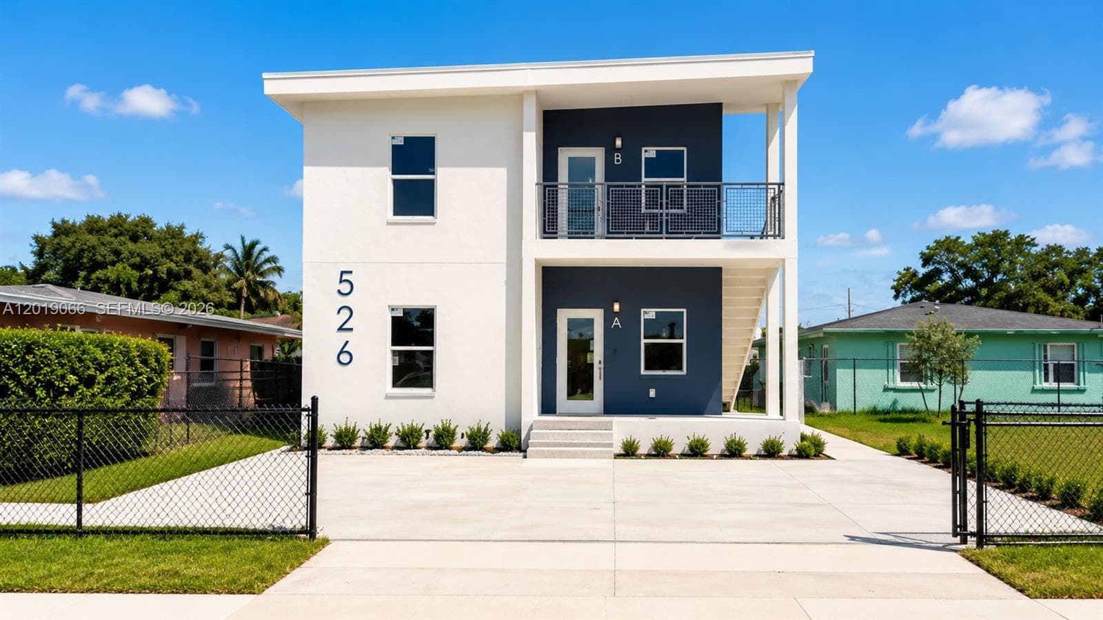 526 NW 6th St, Hallandale Beach FL 33009 photo 2