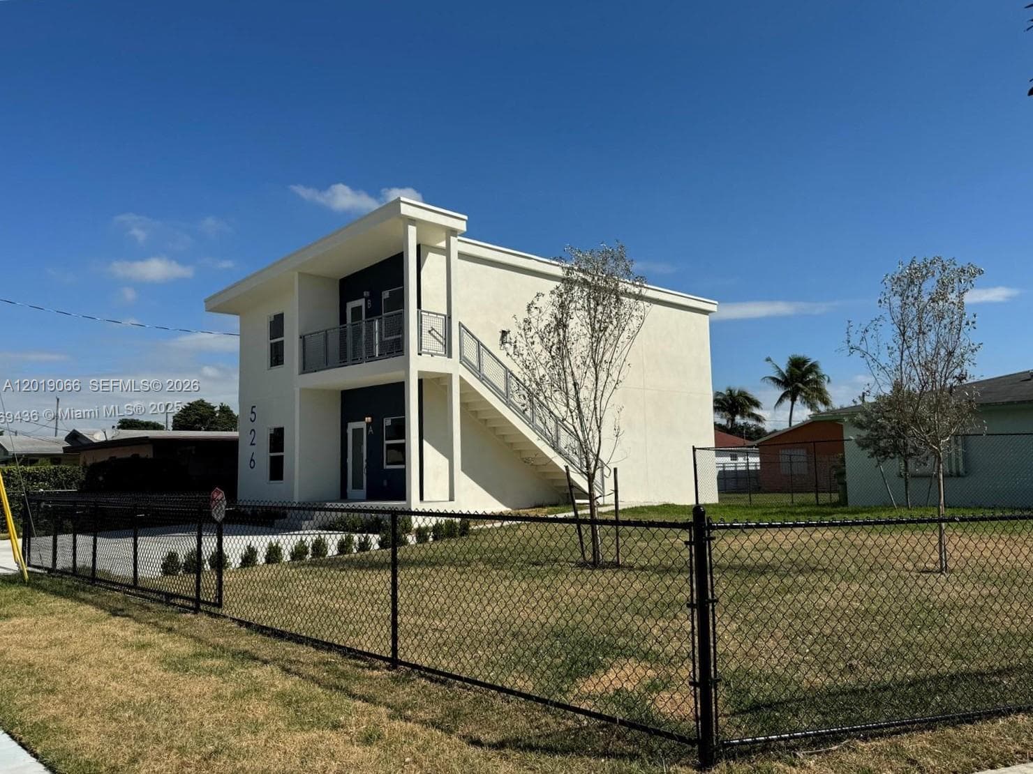 526 NW 6th St, Hallandale Beach FL 33009 photo 5