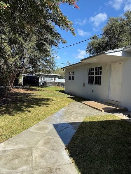 2345 NW 65th St, Miami FL 33147 photo 2