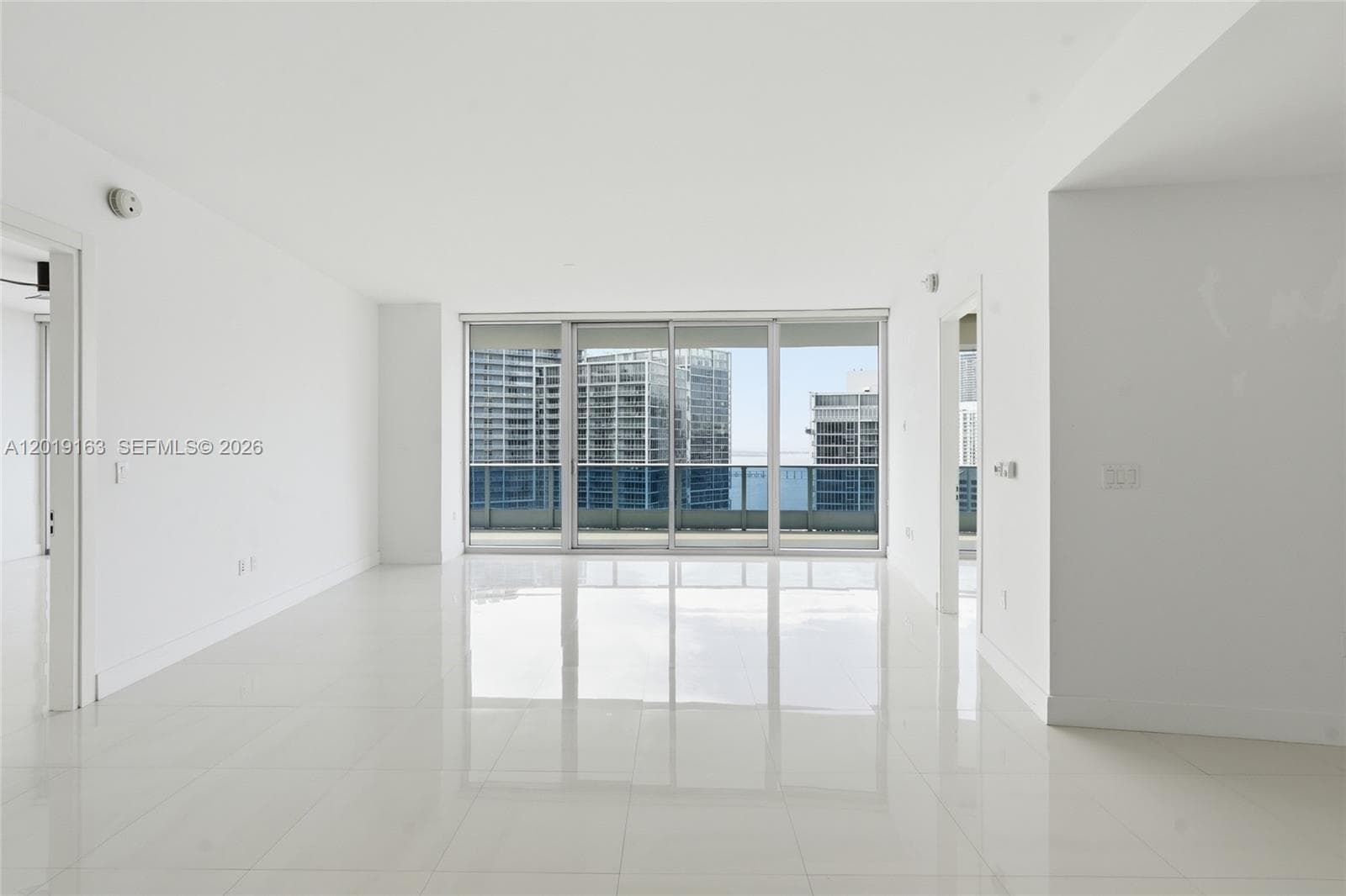 200 Biscayne Boulevard Way # 4904, Miami FL 33131 photo 4