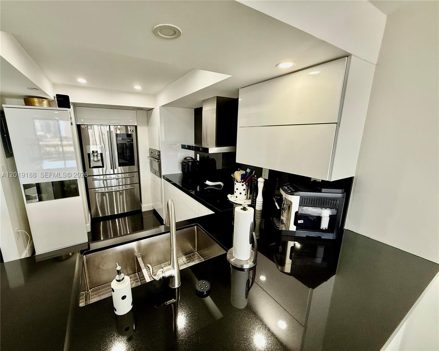 555 NE 15th St # 15H, Miami FL 33132 photo 5