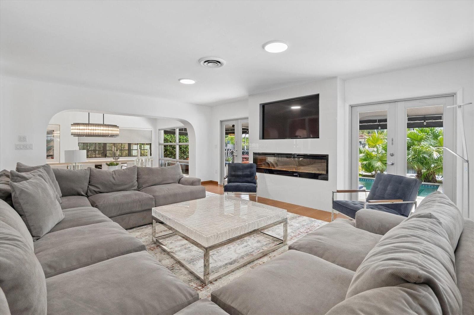 325 Coconut Isle Drive, Fort Lauderdale FL 33301 photo 3