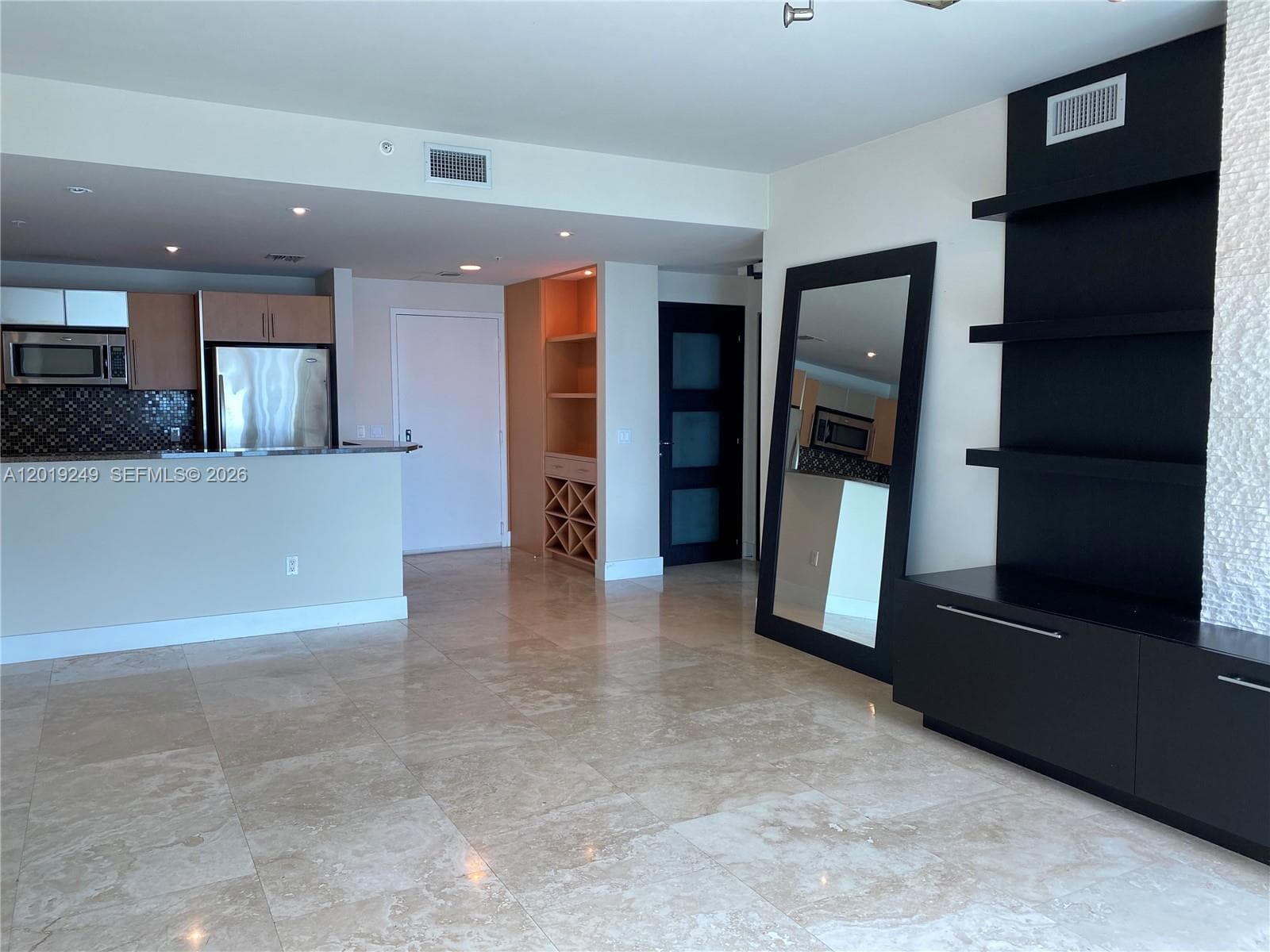 300 S Biscayne Blvd # 2606, Miami FL 33131 photo 2