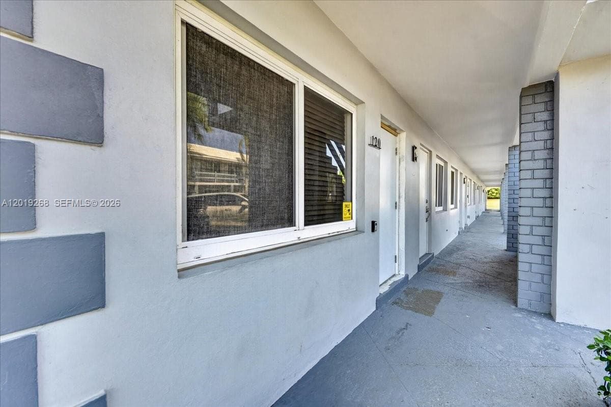 2115 NE 37th Dr # 120, Fort Lauderdale FL 33308 photo 3