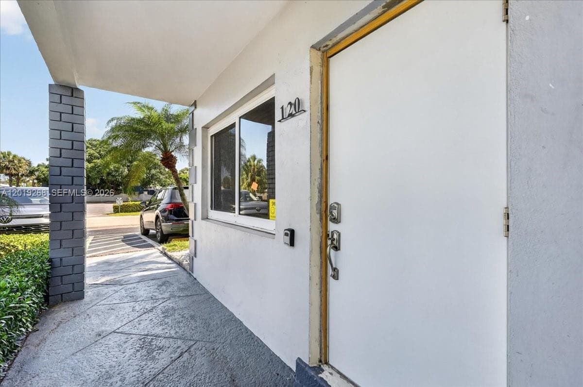 2115 NE 37th Dr # 120, Fort Lauderdale FL 33308 photo 4