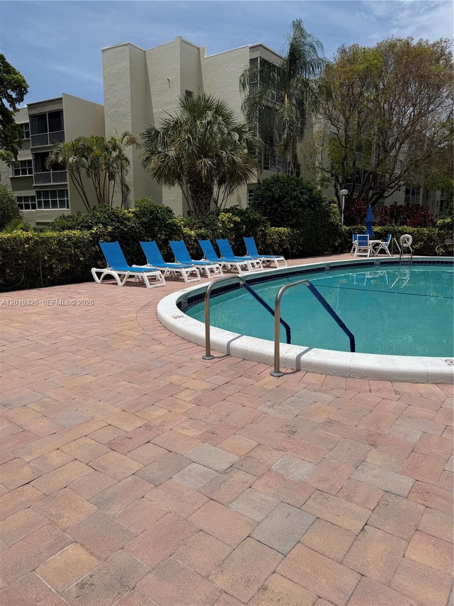 6701 Cypress Rd # 109, Plantation FL 33317 photo 3