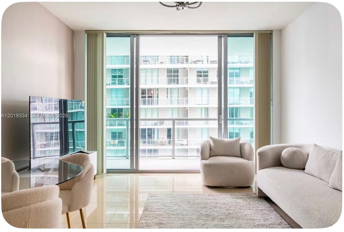 1111 SW 1 ave # 2215, Miami FL 33130 photo 5