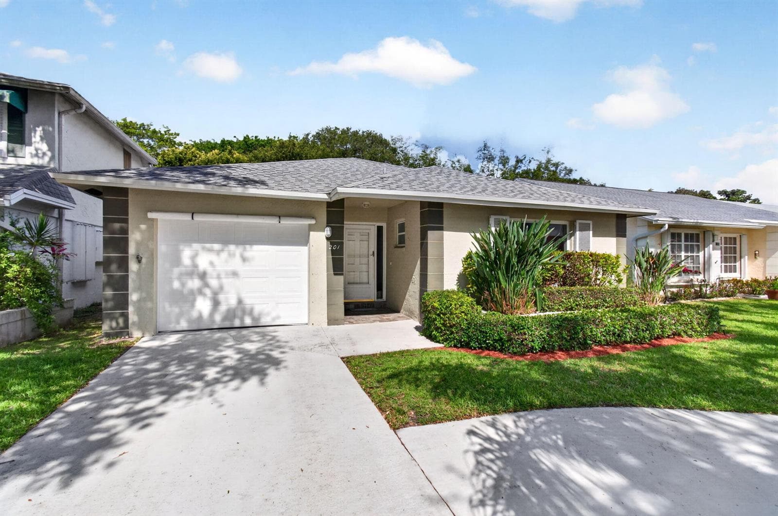 201 Del Rio Boulevard, Boca Raton FL 33432 photo 2