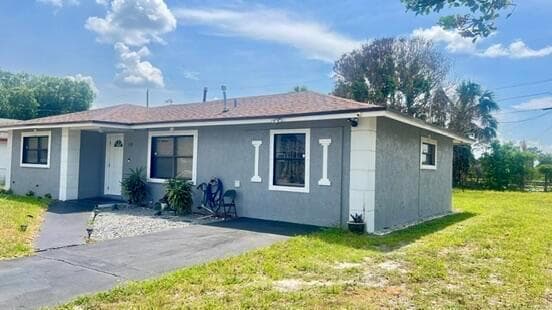 113 Hilton Drive, Fort Pierce FL 34946 photo 2