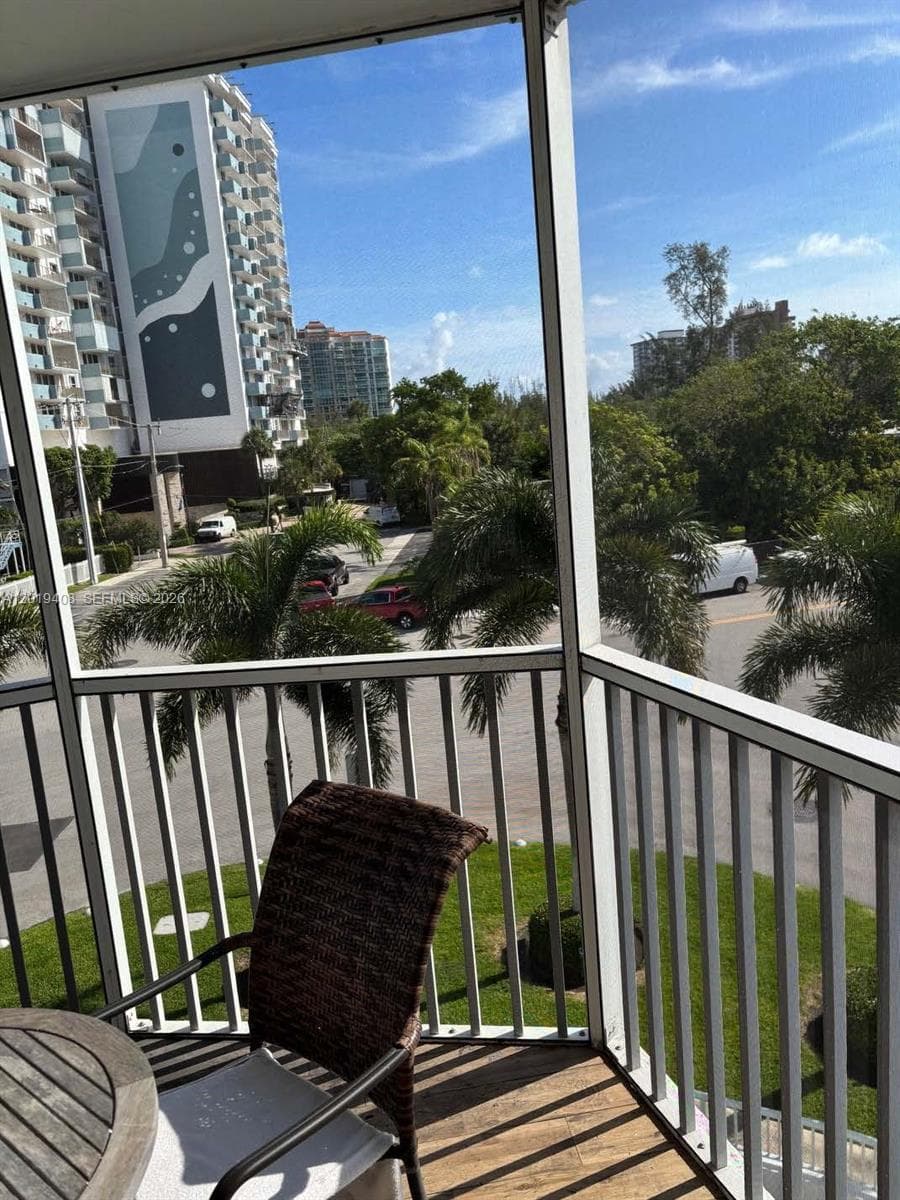 720 Bayshore Dr # 301, Fort Lauderdale FL 33304 photo 2