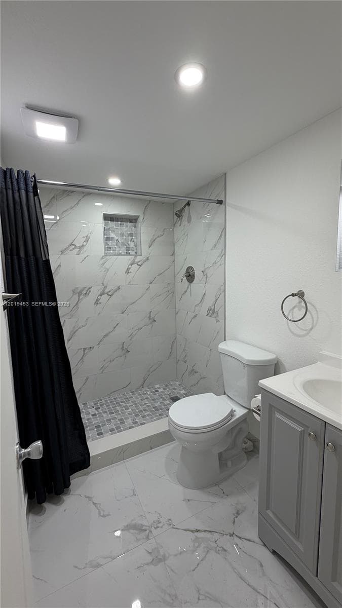 20230 NE 2nd Ave # U5, Miami Gardens FL 33179 photo 2
