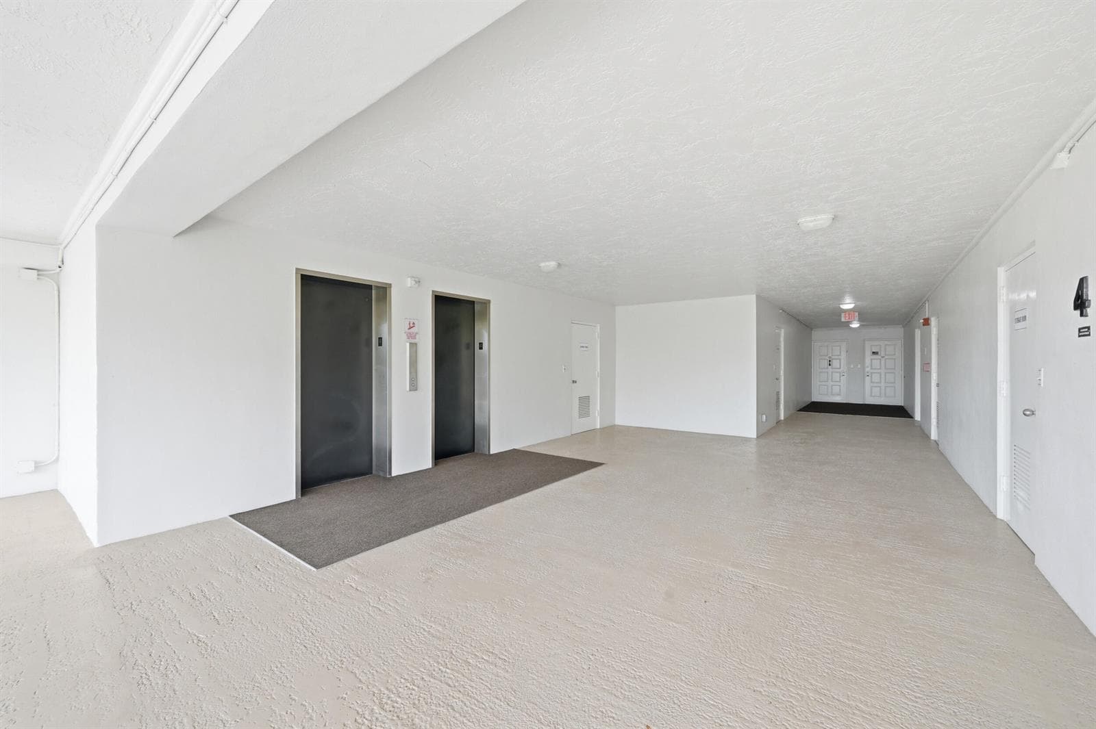 3800 Oaks Clubhouse Drive # 410, Pompano Beach FL 33069 photo 3