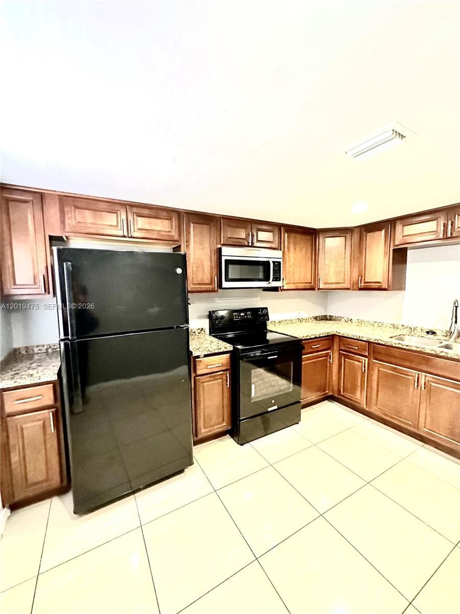 443 NE 195th St # 345, Miami FL 33179 photo 3