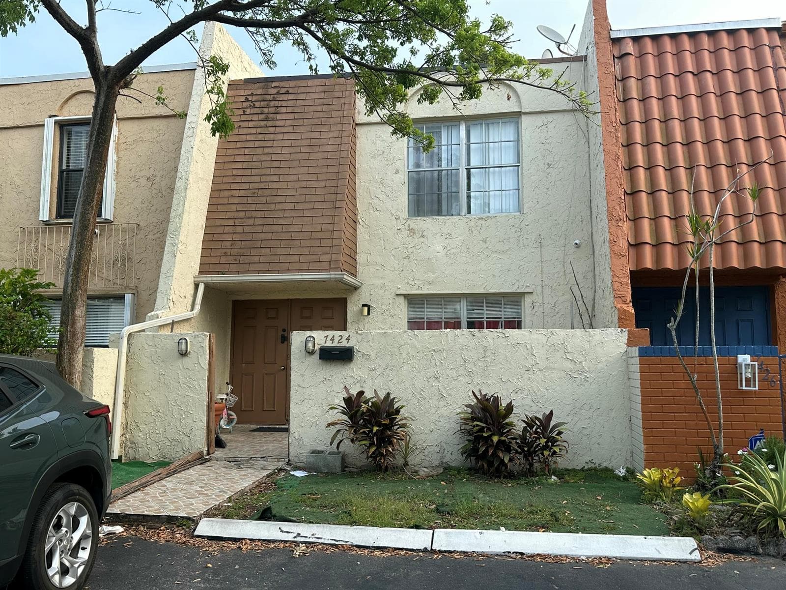 7424 NW 75th Street, Tamarac FL 33321 photo 2