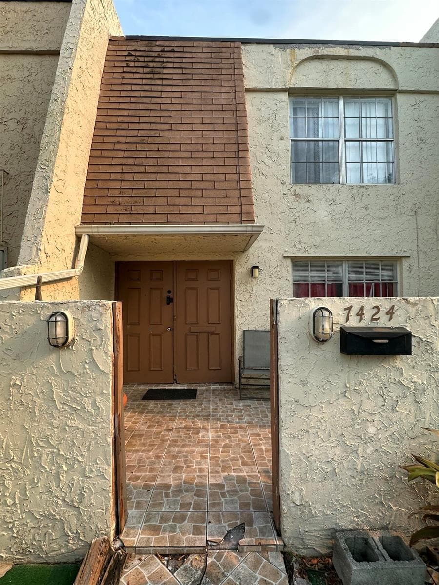 7424 NW 75th Street, Tamarac FL 33321 photo 4