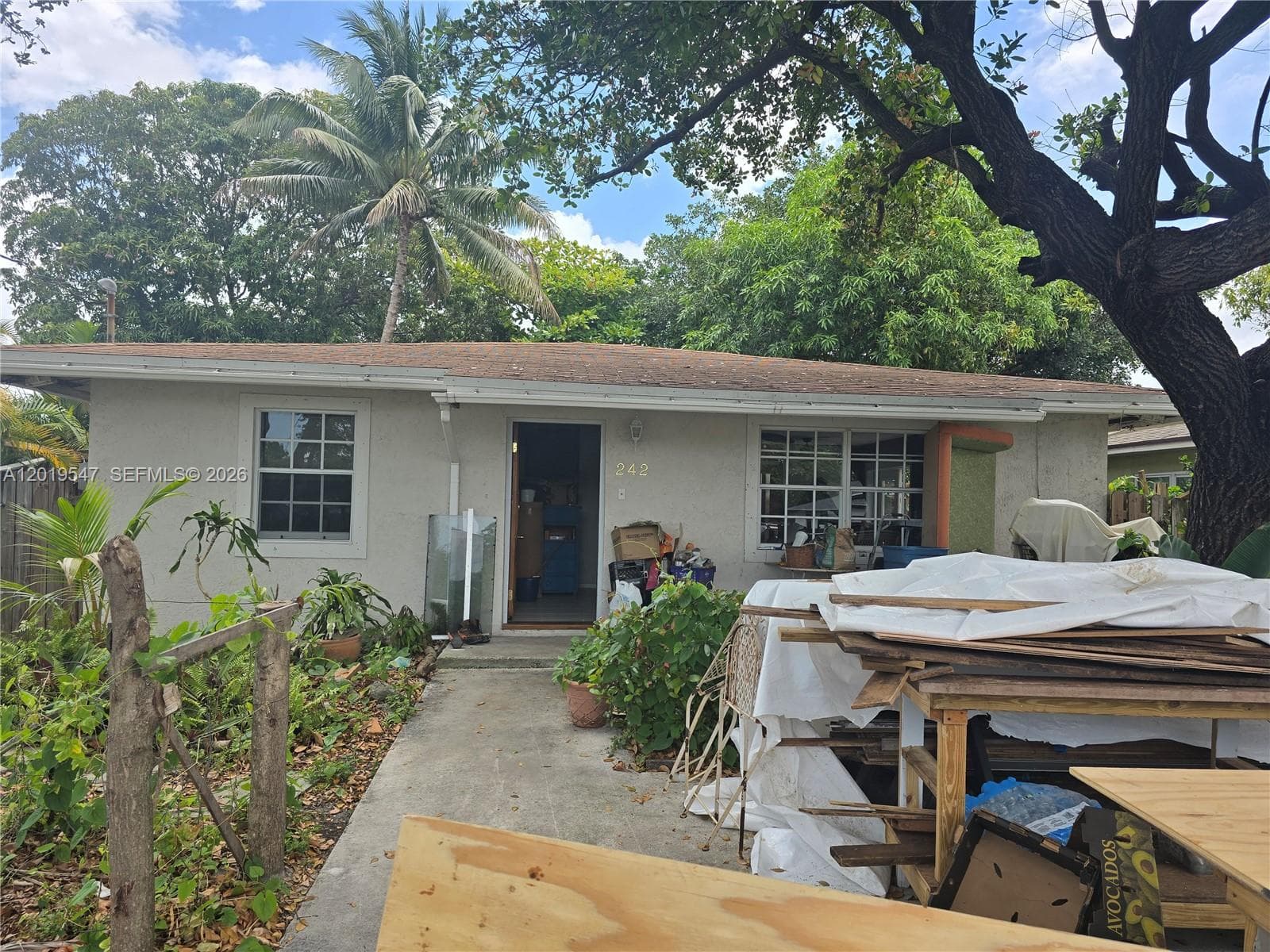 242 NW 7th Ave, Dania Beach FL 33004