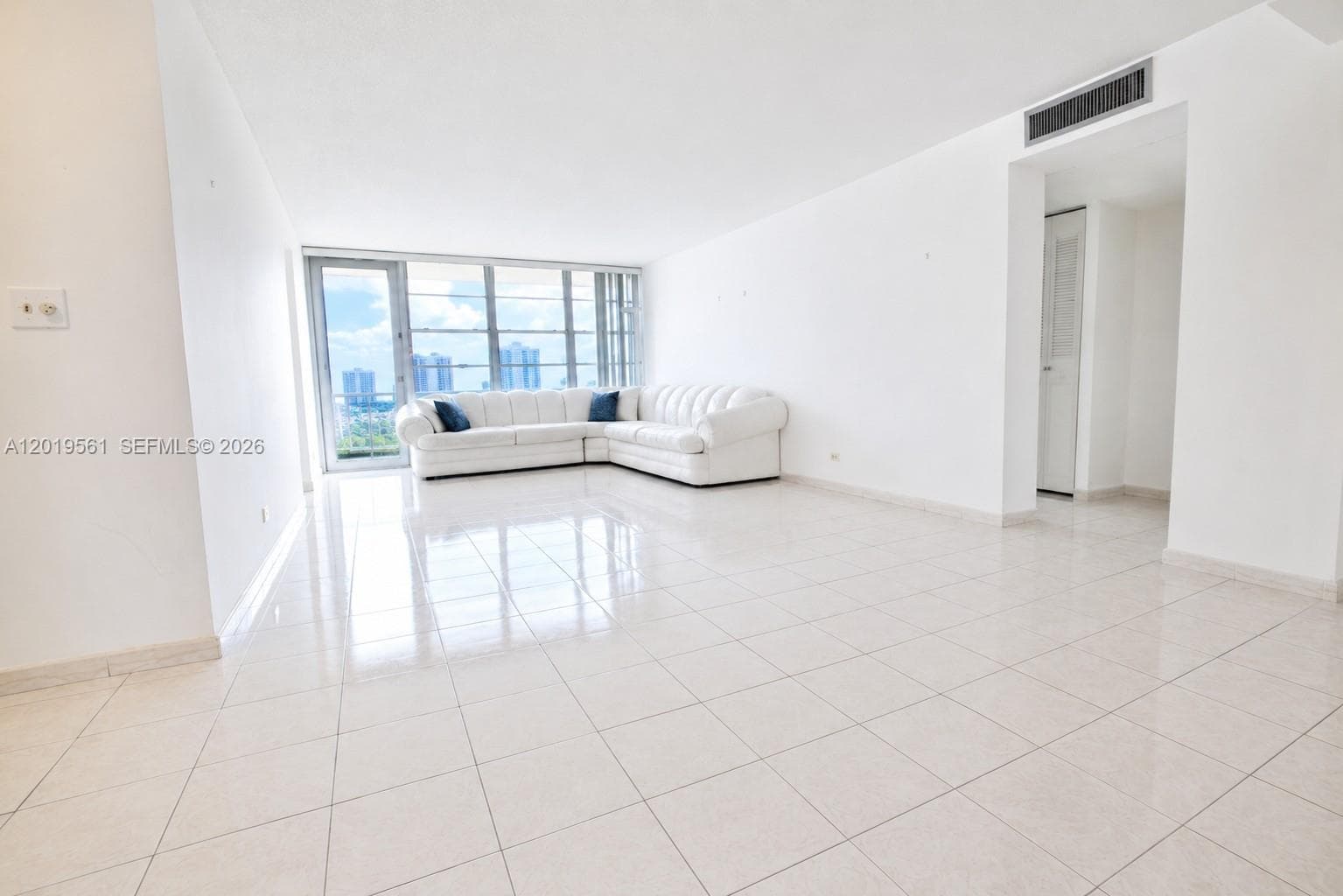 230 174th St # 1916, Sunny Isles Beach FL 33160 photo 3